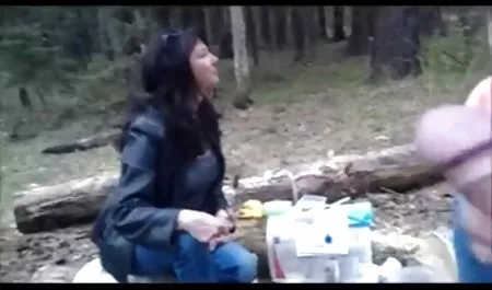 مرد سفید پوست برهنه دستگیر و روبرو می داستان جدید سکسی شهوانی شود