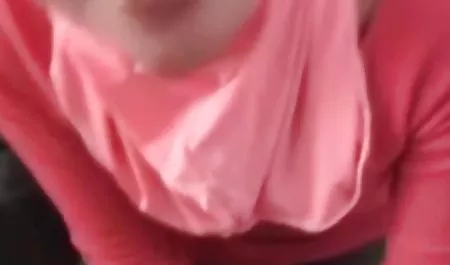 Busty Latina MILF با جوانان بزرگ بازی با داستان های سکسی جدید شهوانی کشش