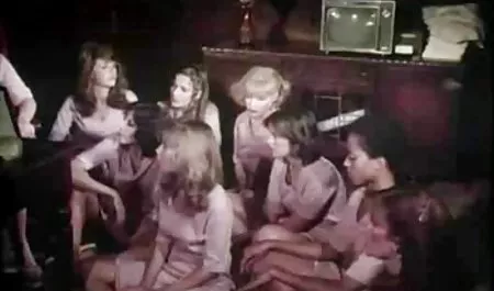 نوجوان لزبین شهوانی داستان سکسی