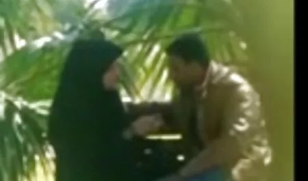 CBT Femdom FFM داستان های تصویری سکسی شهوانی سه نفری با برق